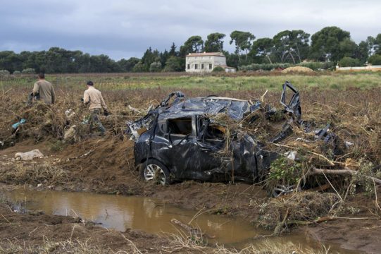 Überschwemmungen in Südfrankreich: Ein Frau starb in La Londe-les-Maures, als ihr Auto weggespült wurde