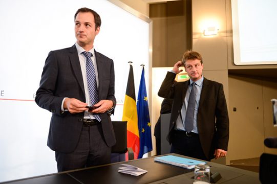 Alexander DeCroo, Open VLD (l.) und Olivier Chastel, MR