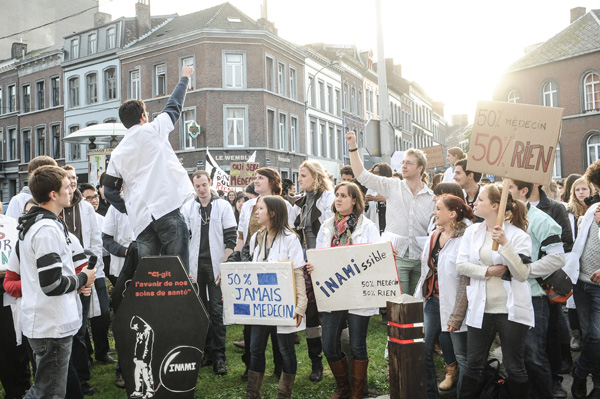 30.10.2014: Medizinstudenten protestieren in Lüttich