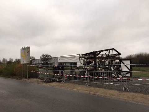 Die Imbißbude an der Eupener Textilstraße brannte völlig aus