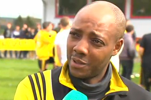 Tommy Chiragarhula, Trainer des FC Bütgenbach, beim Aufstieg im Mai 2013
