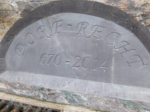 In Recht erinnert Einiges an seine Geschichte