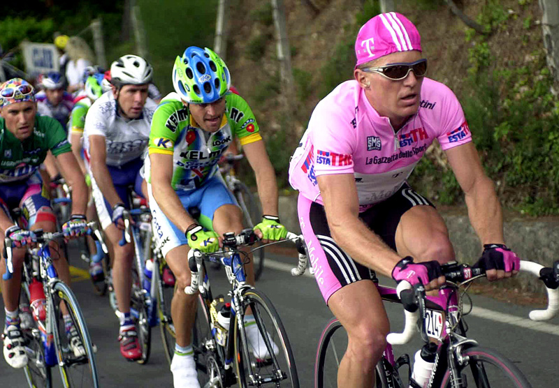 Jens Heppner im Rosa Trikot beim Giro d'Italia 2002