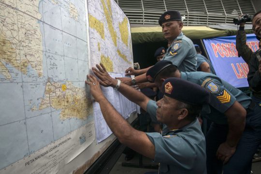 Vermisste AirAsia-Maschine: Die Suche konzentrierte sich auf eine Region zwischen den Inseln Sumatra und Borneo, nahe den Inseln Bangka und Belitung