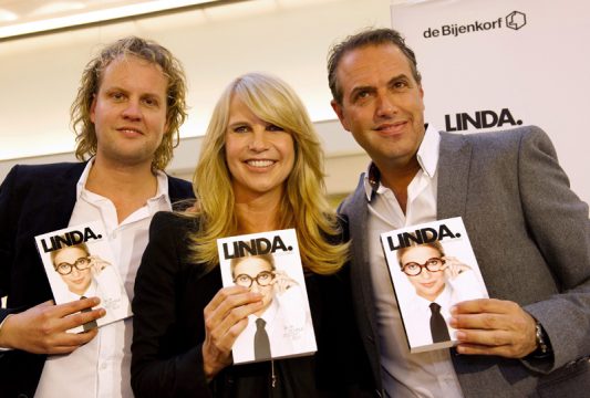 Linda de Mol bei der Vorstellung ihres Buchs (2011)