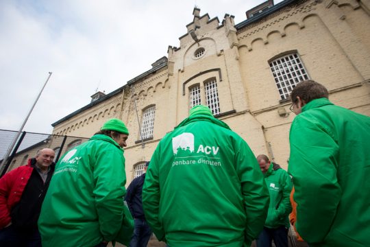 Streikposten vor dem Gefängnis von Merksplas (Dienstagmorgen)