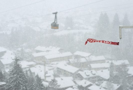 Geduldsspiel zum Auftakt der Vierschanzentournee in Oberstdorf