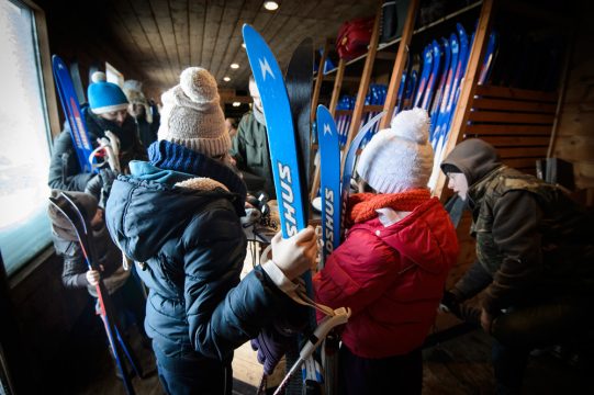 Wintersportfreunde freuen sich: Schnee auf dem Hohen Venn