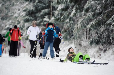 Wintersportfreunde freuen sich: Schnee auf dem Hohen Venn