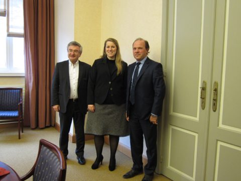 Die drei belgischen Sportminister René Collin, Isabelle Weykmans und Philippe Muyters