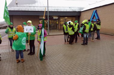 Generalstreik: Gewerkschaftsmitglieder blockieren Straßen und Geschäfte in Eupen
