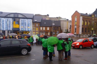 Generalstreik: Gewerkschaftsmitglieder blockieren Straßen und Geschäfte in Eupen