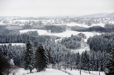 Wintersportfreunde freuen sich: Schnee auf dem Hohen Venn