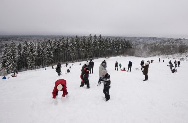 Wintersportfreunde freuen sich: Schnee auf dem Hohen Venn