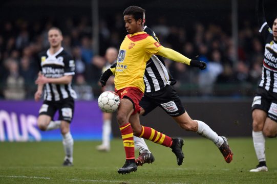 Akram Afif kurz vor dem 1:0 der AS Eupen