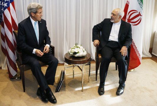 US-Außenminister Kerry und der iranische Außenminister Sarif in Genf