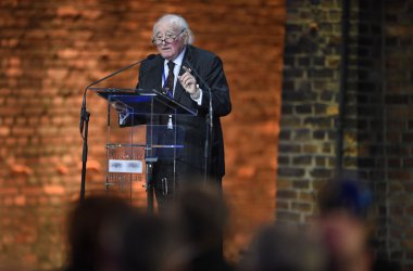 "Wir alle müssen uns erinnern", sagt Roman Kent bei der Gedenkfeier in Auschwitz-Birkenau