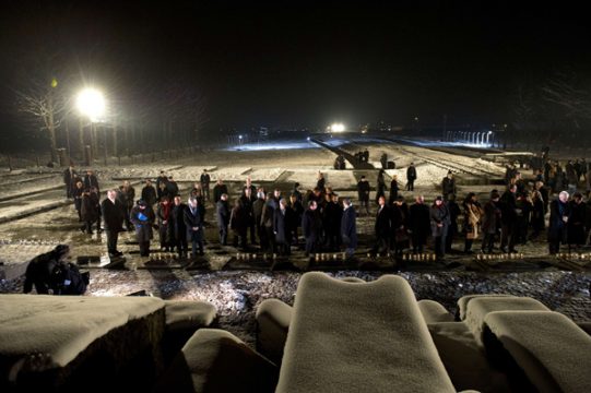 Erinnerungsprozession in Auschwitz zum 70. Jahrestag der Befreiung