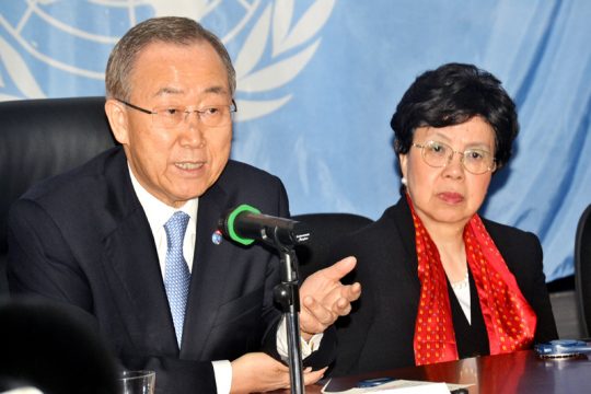 Ban Ki Moon bei einer Pressekonferenz im afrikanischen Conakry