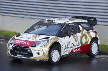 Citroën feiert 60 Jahre "DS" - auch der DS3 steht bereits in der neuen Version am Start der Rallye Monte-Carlo