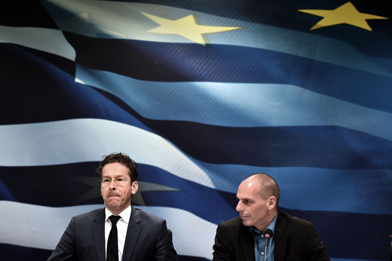 Eurogruppen-Chef Jeroen Dijsselbloem mit dem neuen griechischen Finanzminister Gianis Varoufakis