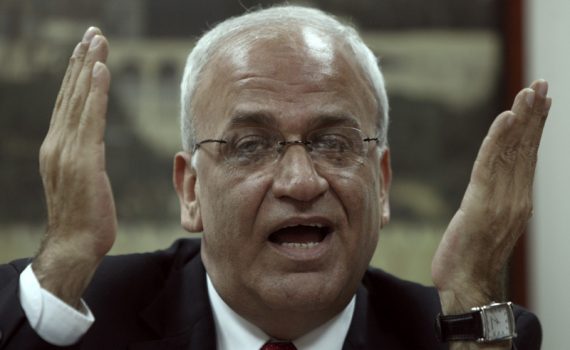 Der palästinensische Chefunterhändler Saeb Erekat verurteilte das Vorgehen Israels als "Piraterie" (Archivbild)