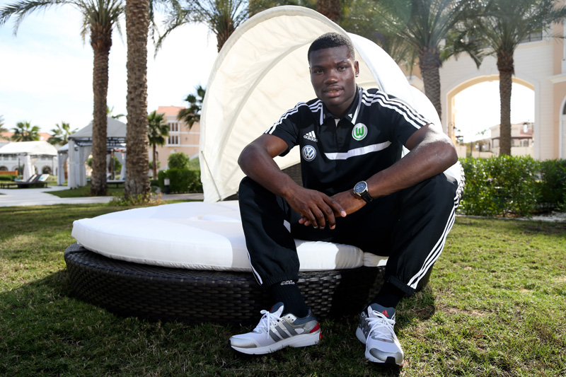 Junior Malanda im Trainingscamp des Vfl Wolfsburg (Januar 2014)