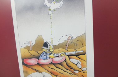 Krieg und Frieden: Karikaturenausstellung der KAP im Triangel St. Vith