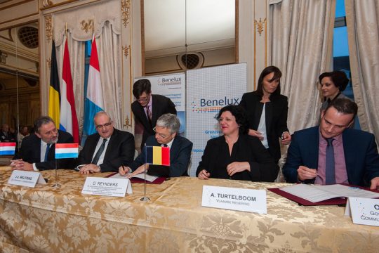 Ministerpräsident Paasch unterzeichnete Konvention der Interparlamentarischen Versammlung