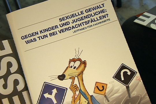 Leitfaden zum Thema "Sexuelle Gewalt gegen Kinder und Jugendliche - Was tun bei Verdachtsfällen?"