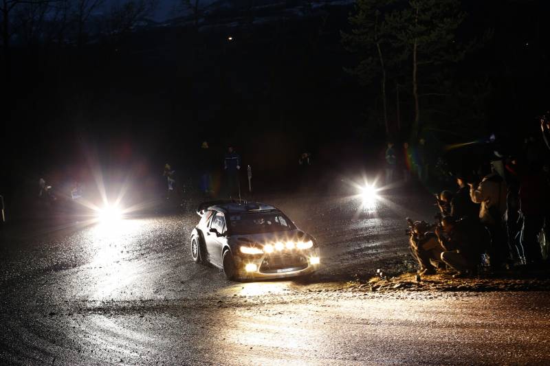 Sébastien Loeb setzt sich an die Spitze der Rallye Monte-Carlo