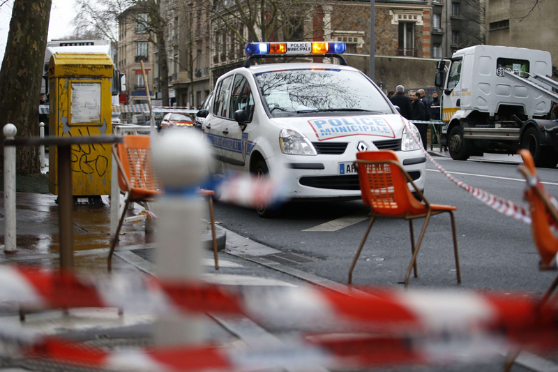 Schießerei im Süden von Paris: Eine Polizistin tot