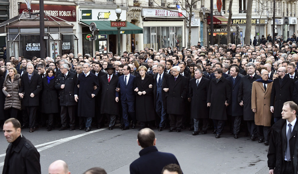 Frankreichs Präsident François Hollande und zahlreiche Staats- und Regierungschefs aus aller Welt beim Marsch in Paris