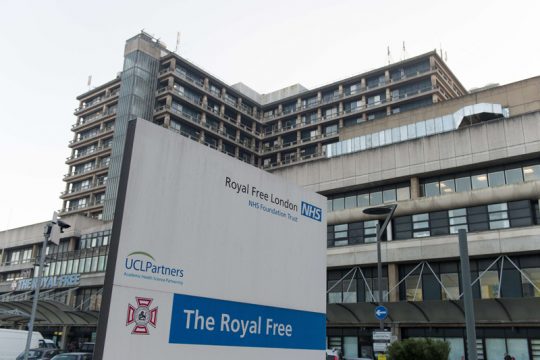 Die britische Ebola-Patientin wird im Royal Free Hospital in London behandelt