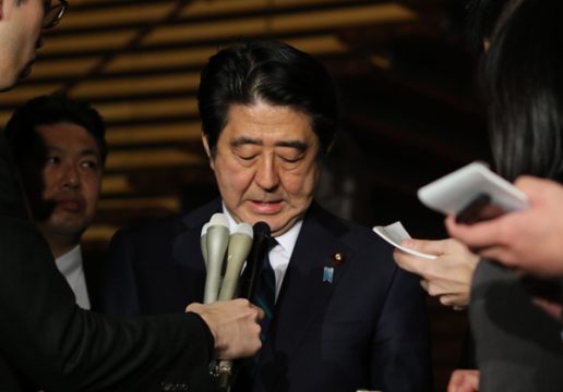 Japans Regierungschef Shinzo Abe ist entsetzt über die Ermordung einer der japanischen Geiseln