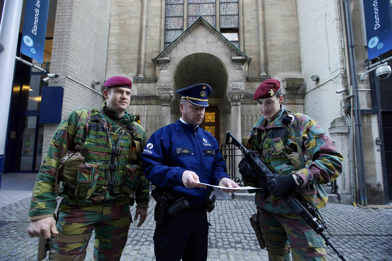 Soldaten unterstützen die Polizei in Antwerpen