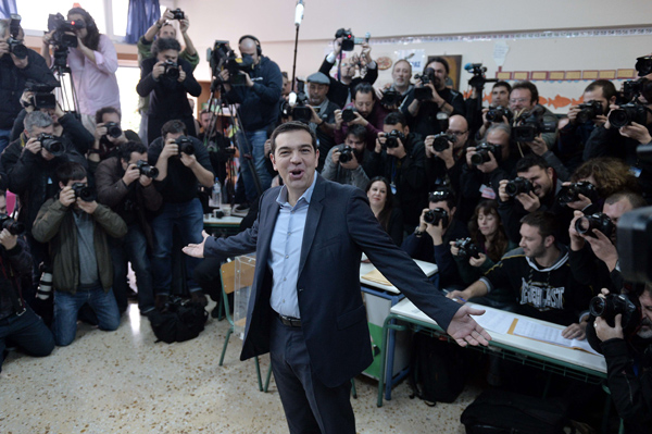 Alexis Tsipras vor seiner Stimmabgabe in Athen