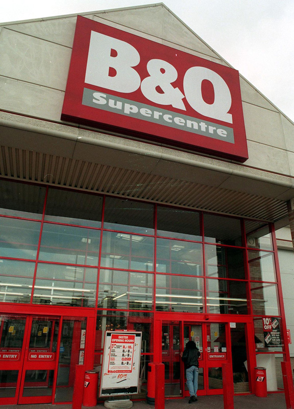 Die britische Baumarktkette B&Q hat seine rund 20.000 Mitarbeiter aufgefordert, sich mit "Fifty Shades of Grey" auseinander zu setzen, um potentielle Kunden besser beraten zu können