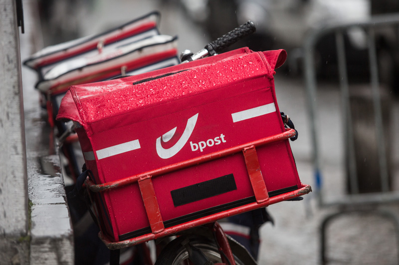 Bpost-Fahrrad eines Briefträgers