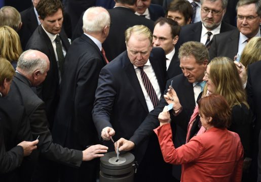 Deutschland stimmt Verlängerung von Griechen-Hilfspaket zu