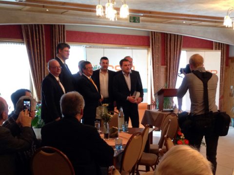 CSP-Neujahrsempfang in Meyerode: Robert Nelles, Patrick Schnieder (CDU Rheinland-Pfalz), Armin Laschet (CDU Nordrhein-Westfalen), Pascal Arimont, Benoit Lutgen (CDH) und Herbert Grommes