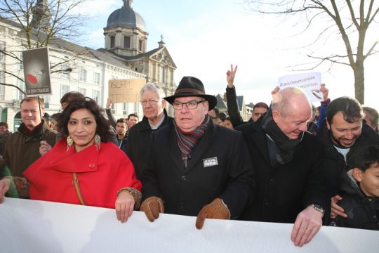 Daniel Termont (M.) ist zweitbester Bürgermeister weltweit (Bild vom 11.1.)