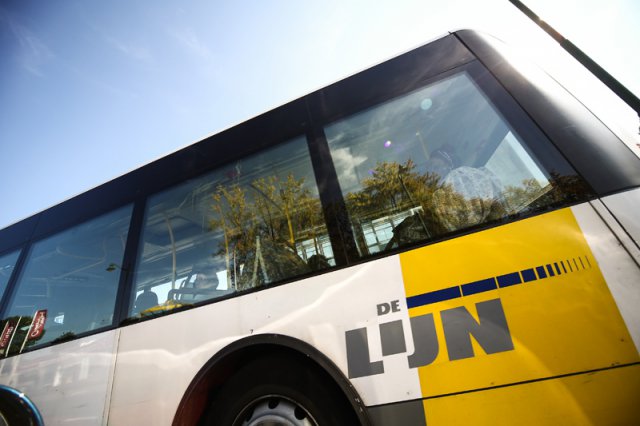 Bus der Nahverkehrsgesellschaft De Lijn