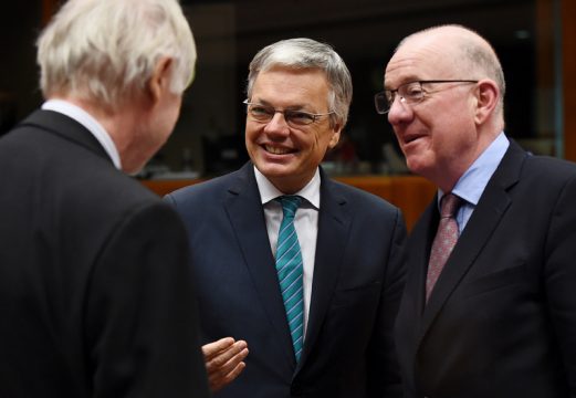 Erkki Tuomioja (Finnland), Didier Reynders und Charlie Flanagan (Irland)