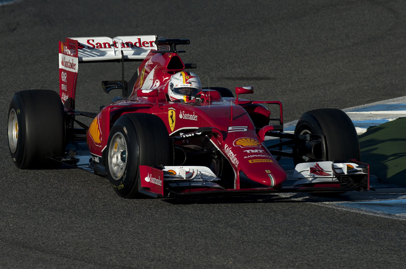 Sebastian Vettel fährt im Ferrari die erste Formel-1-Bestzeit 2015