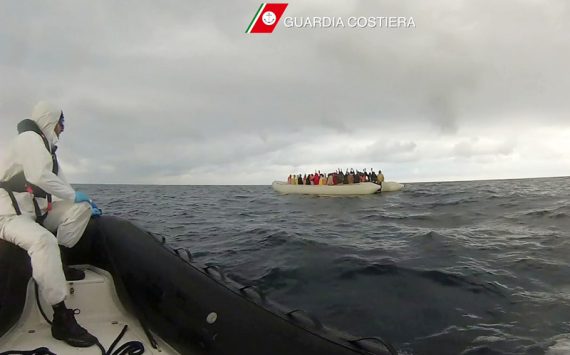 Flüchtlingsboot vor Lampedusa