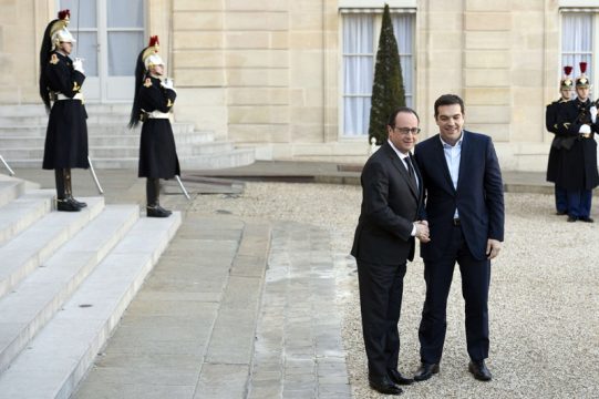 François Hollande begrüßt Alexis Tsipras in Paris