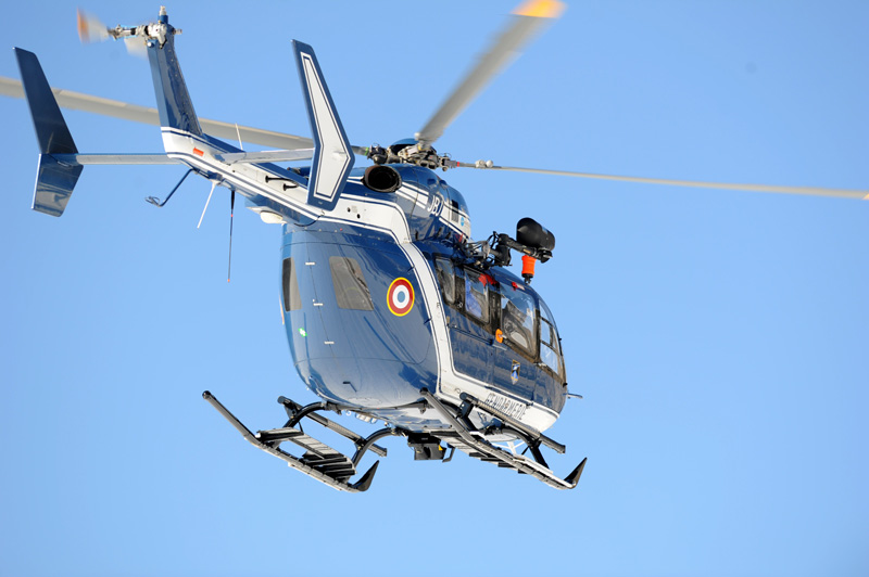 Rettungshubschrauber in der französischen Alpen