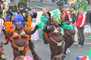 Rosenmontagszug in Eupen 2015