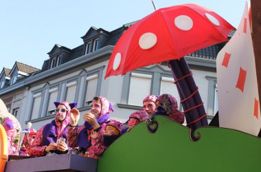 Rosenmontagszug in Eupen 2015